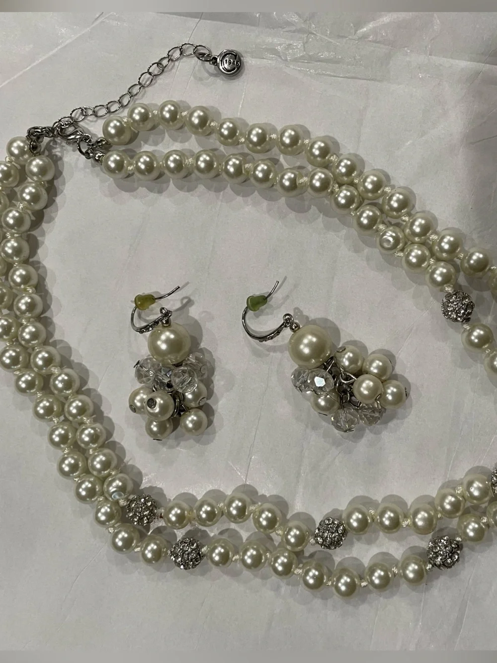 Simulated Pearls w rhinestones Double necklace & fishhook earrings 18” extender